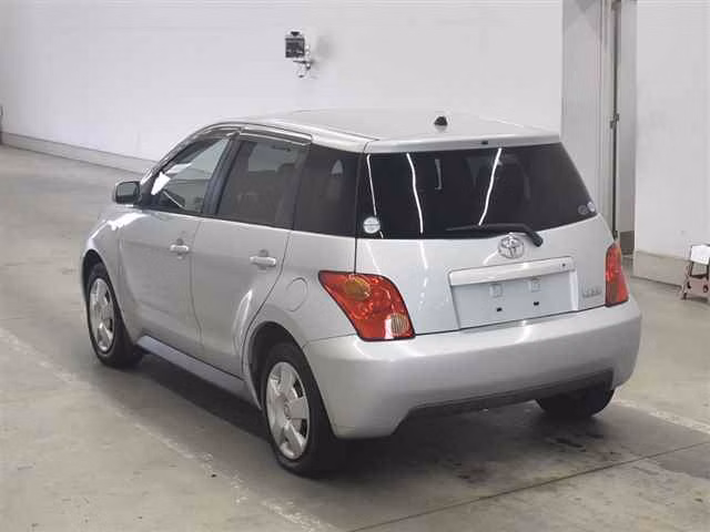 TOYOTA IST