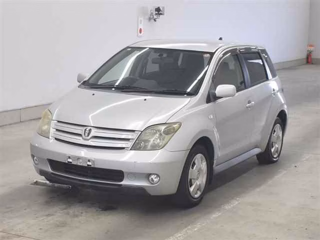 TOYOTA IST