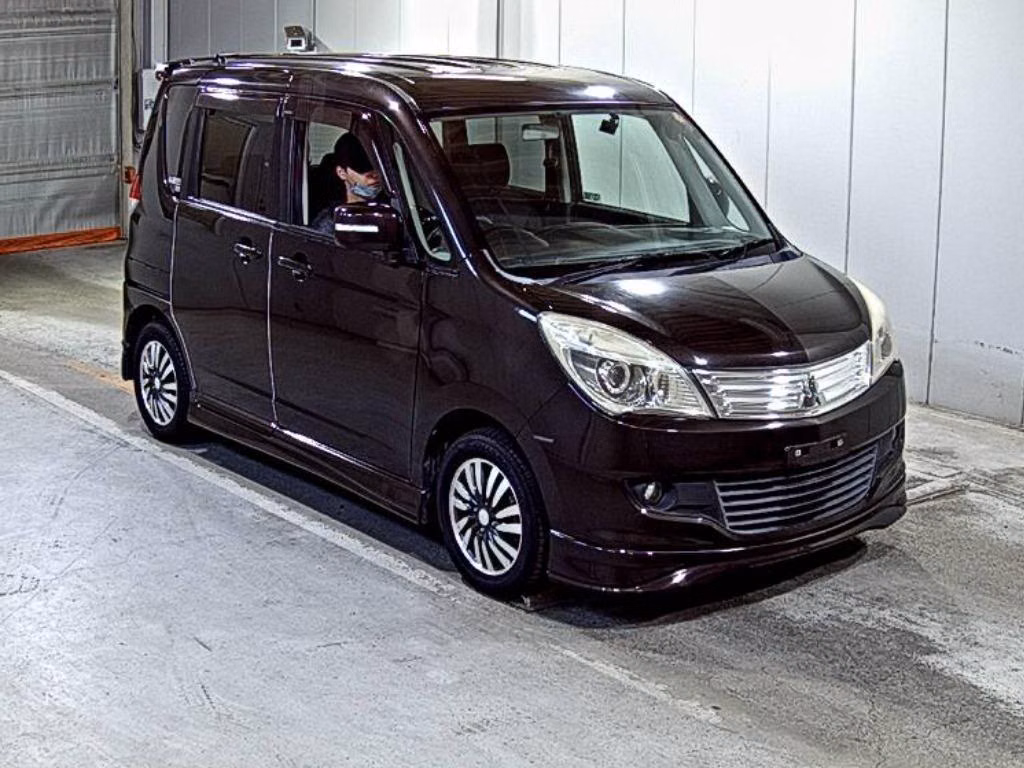 MITSUBISHI DELICA D:2