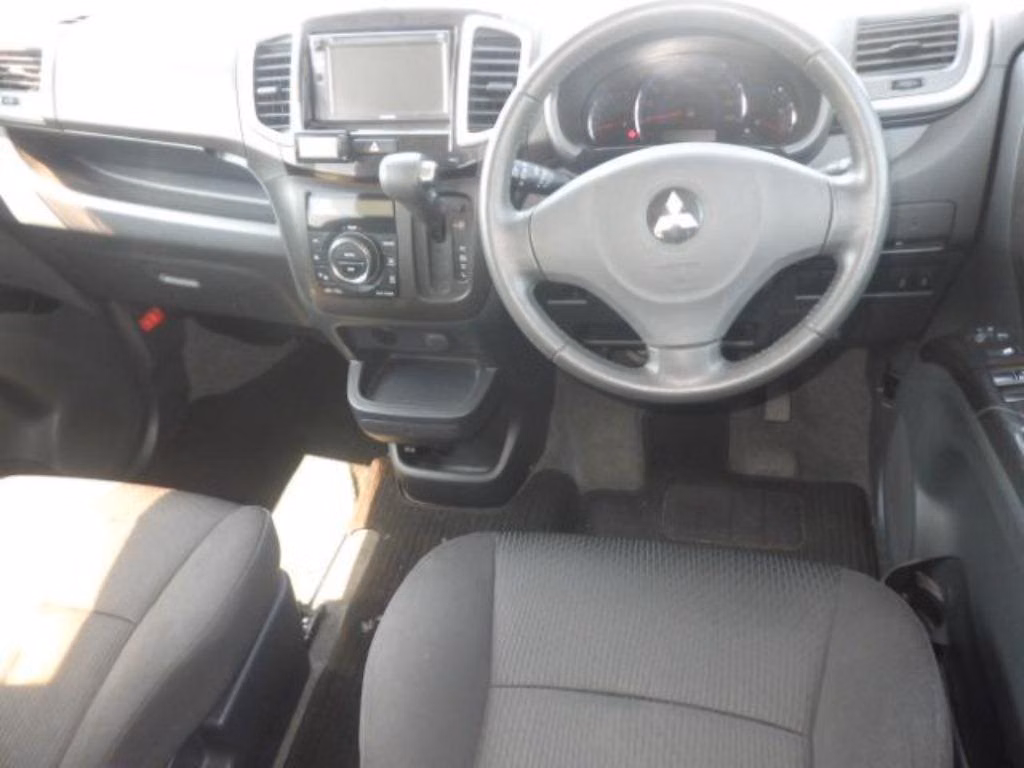 MITSUBISHI DELICA D:2