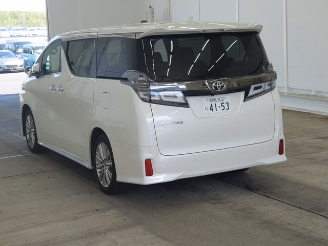 TOYOTA VELLFIRE