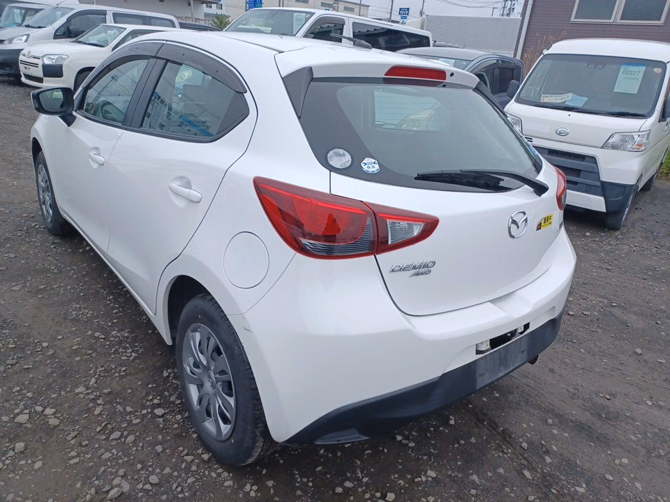 MAZDA DEMIO