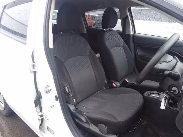 MITSUBISHI MIRAGE