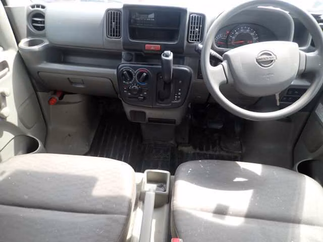 NISSAN NV100 CLIPPER