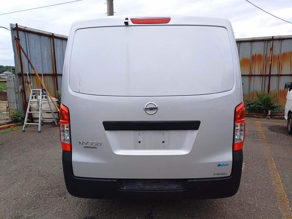 NISSAN NV350 CARAVAN