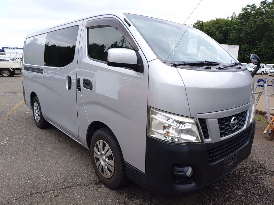NISSAN NV350 CARAVAN