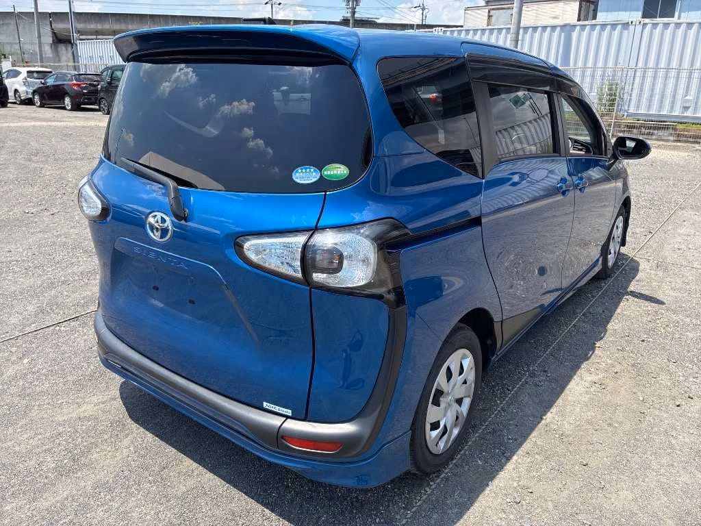 TOYOTA SIENTA