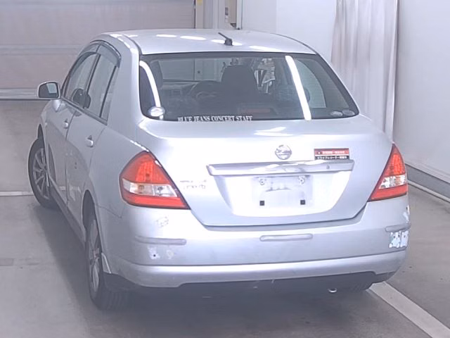 NISSAN TIIDA LATIO
