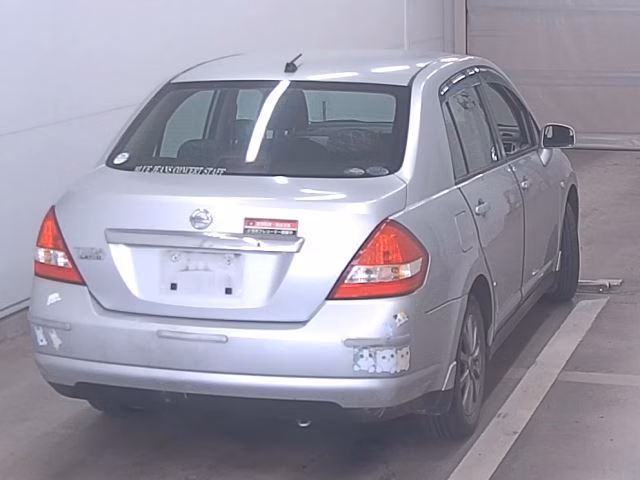 NISSAN TIIDA LATIO