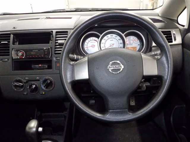 NISSAN TIIDA LATIO