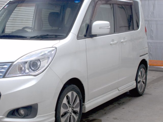 MITSUBISHI DELICA D:2