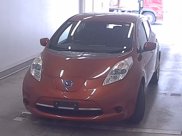 NISSAN LEAF