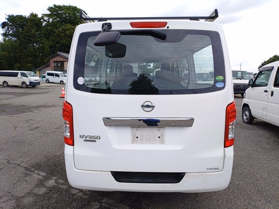 NISSAN NV350 CARAVAN