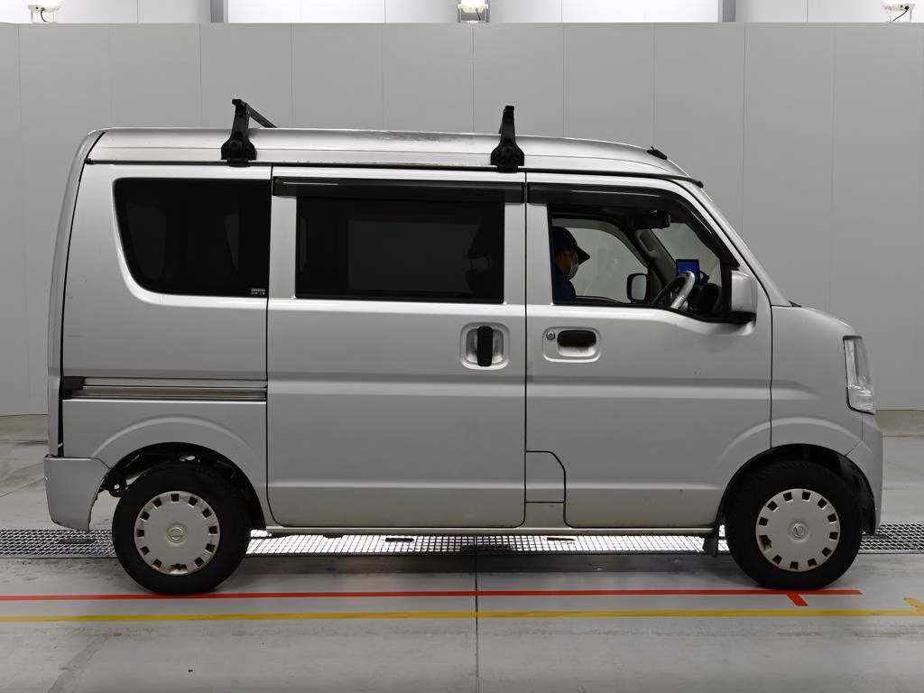 NISSAN NV100 CLIPPER