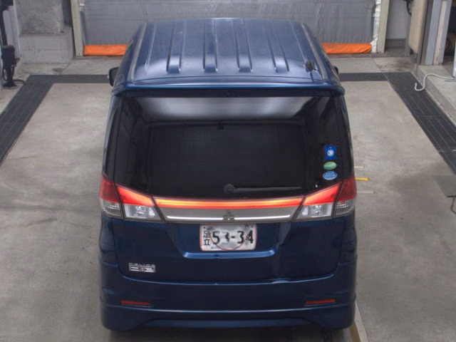 MITSUBISHI DELICA D:2