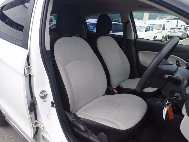 MITSUBISHI MIRAGE