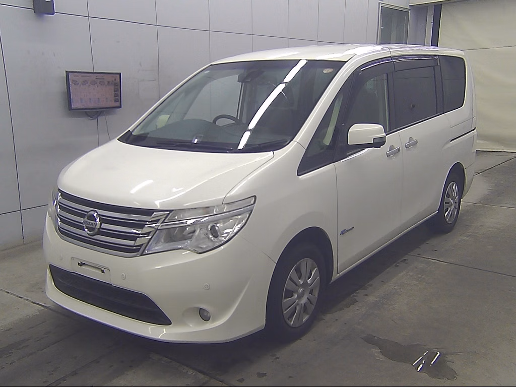 NISSAN SERENA