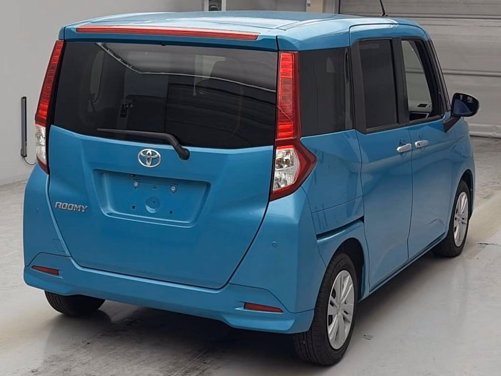 TOYOTA ROOMY