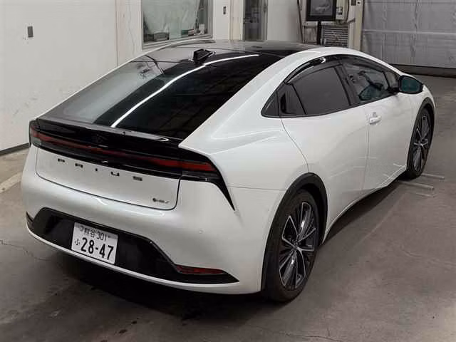 TOYOTA PRIUS