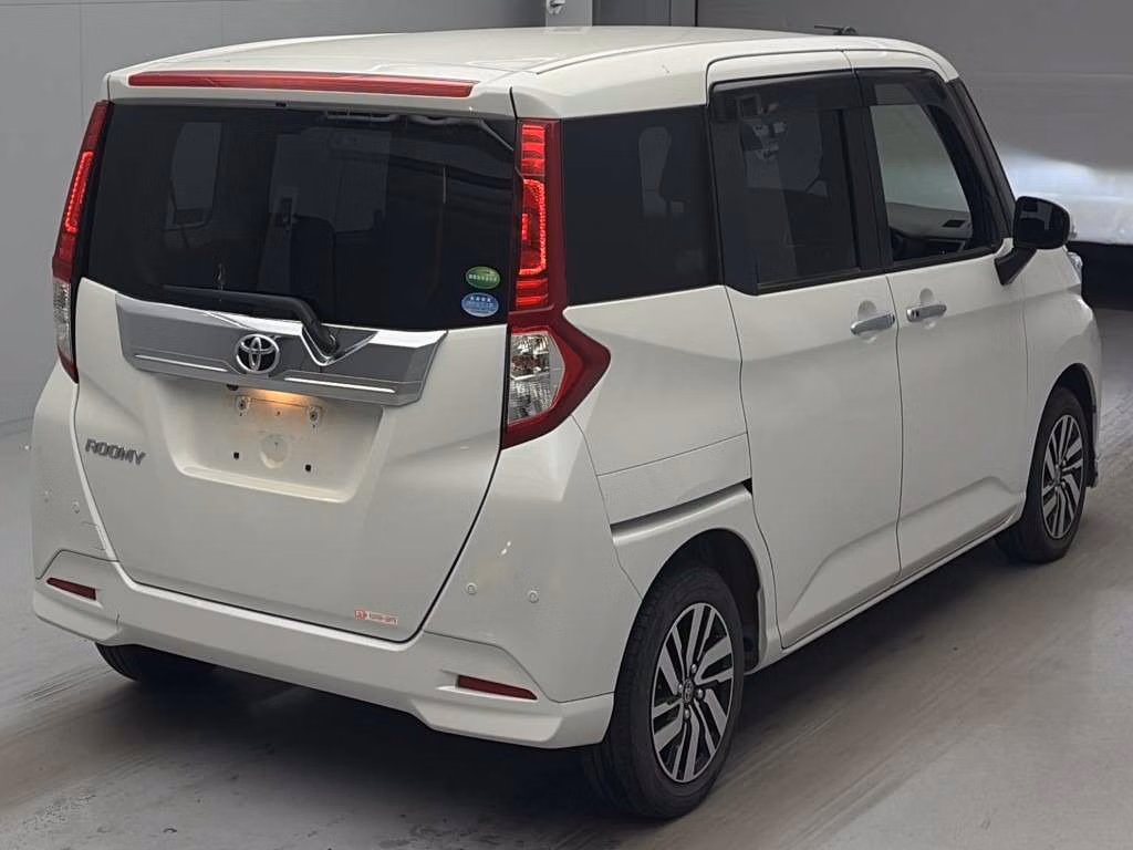 TOYOTA ROOMY