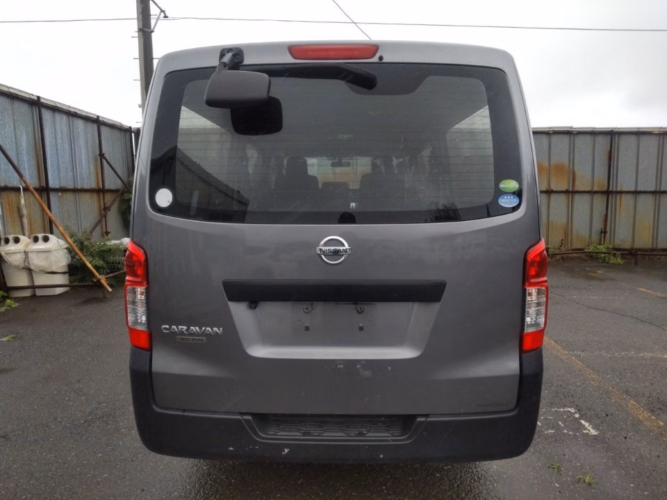 NISSAN NV350 CARAVAN