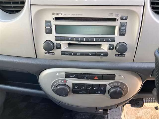 DAIHATSU MOVE LATTE