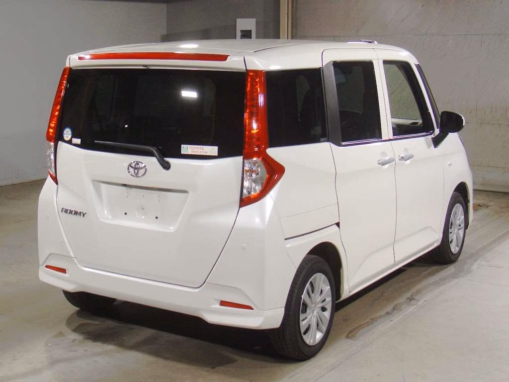 TOYOTA ROOMY