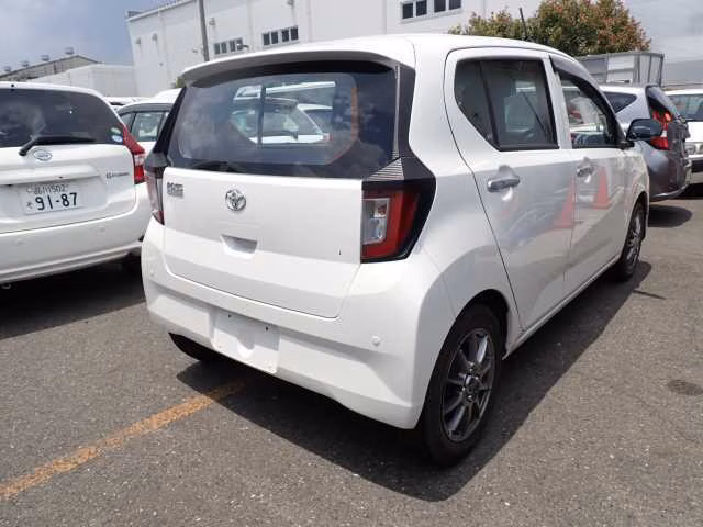 TOYOTA PIXIS EPOCH