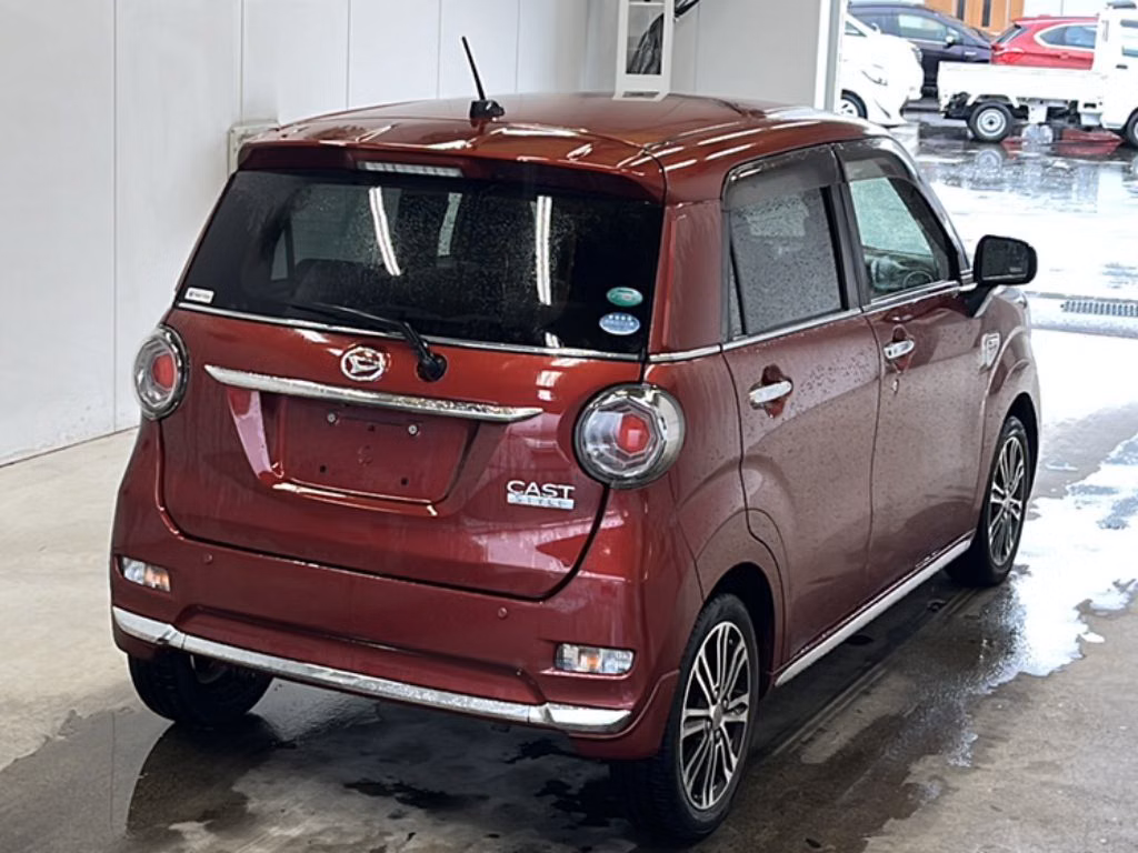 DAIHATSU CAST
