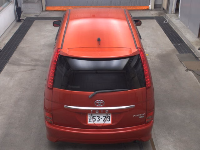TOYOTA ISIS