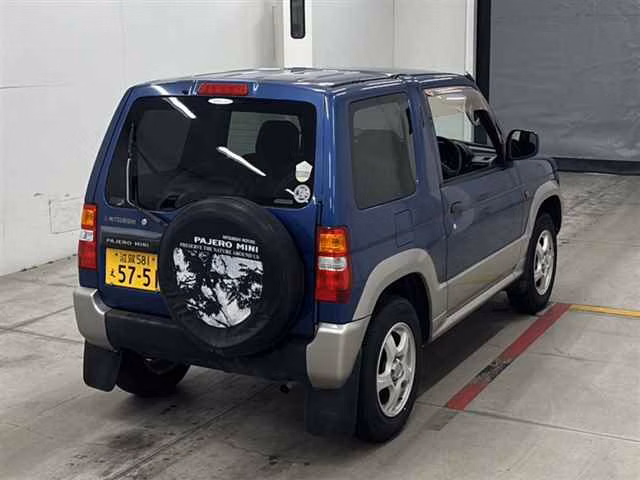 MITSUBISHI PAJERO MINI