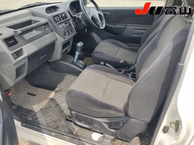 MITSUBISHI PAJERO MINI