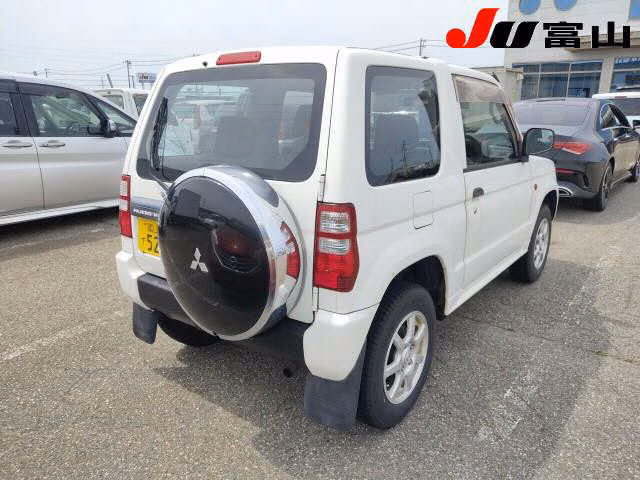 MITSUBISHI PAJERO MINI