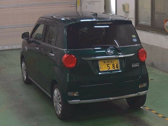 DAIHATSU CAST