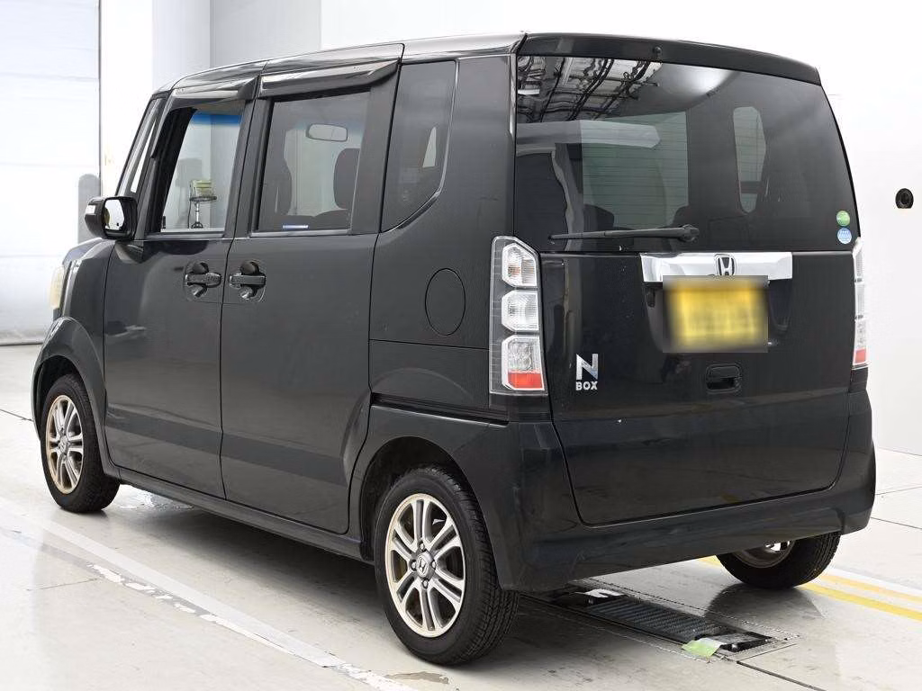 HONDA N-BOX