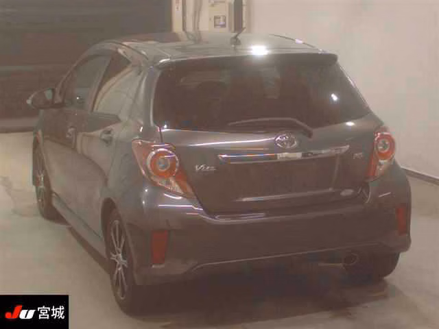 TOYOTA VITZ