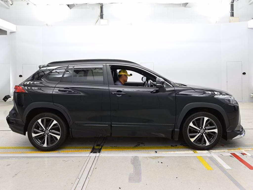 TOYOTA COROLLA CROSS