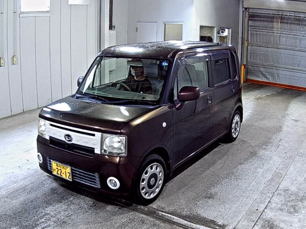 DAIHATSU MOVE CONTE