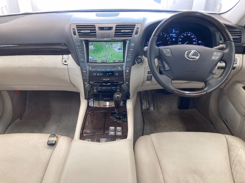 LEXUS LS460