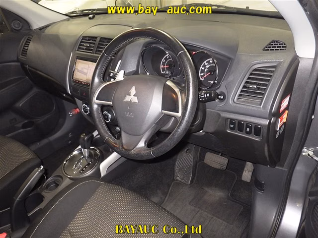 MITSUBISHI RVR