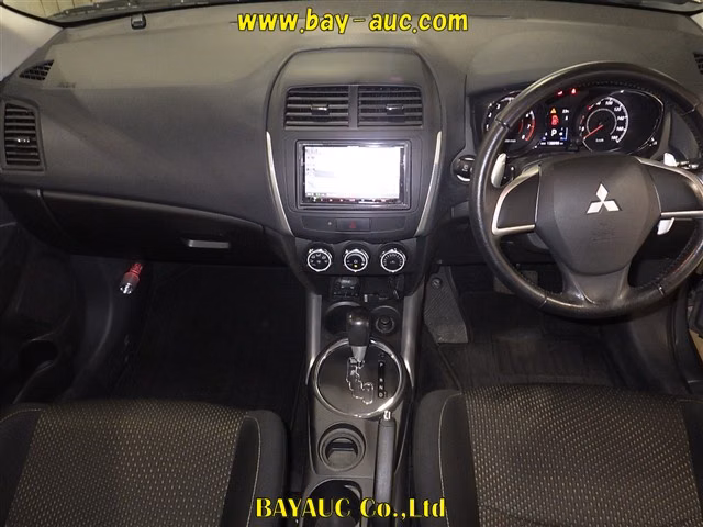 MITSUBISHI RVR