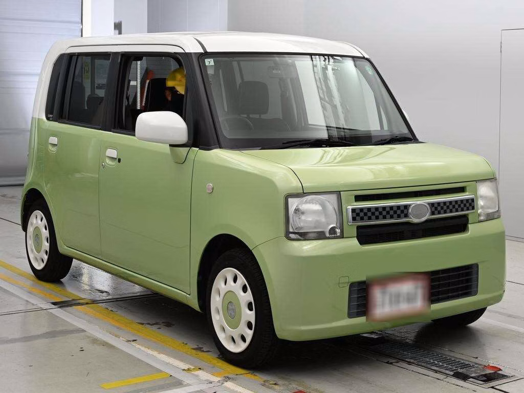 DAIHATSU MOVE CONTE