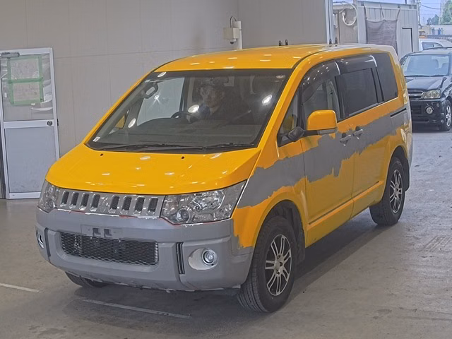 MITSUBISHI DELICA D:5