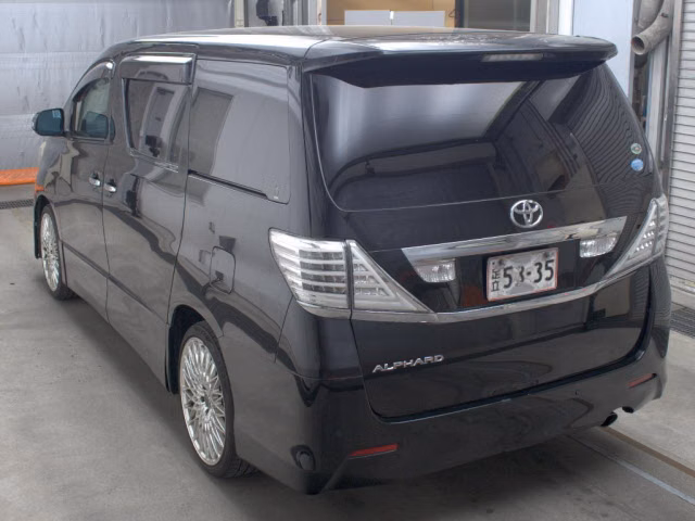 TOYOTA ALPHARD