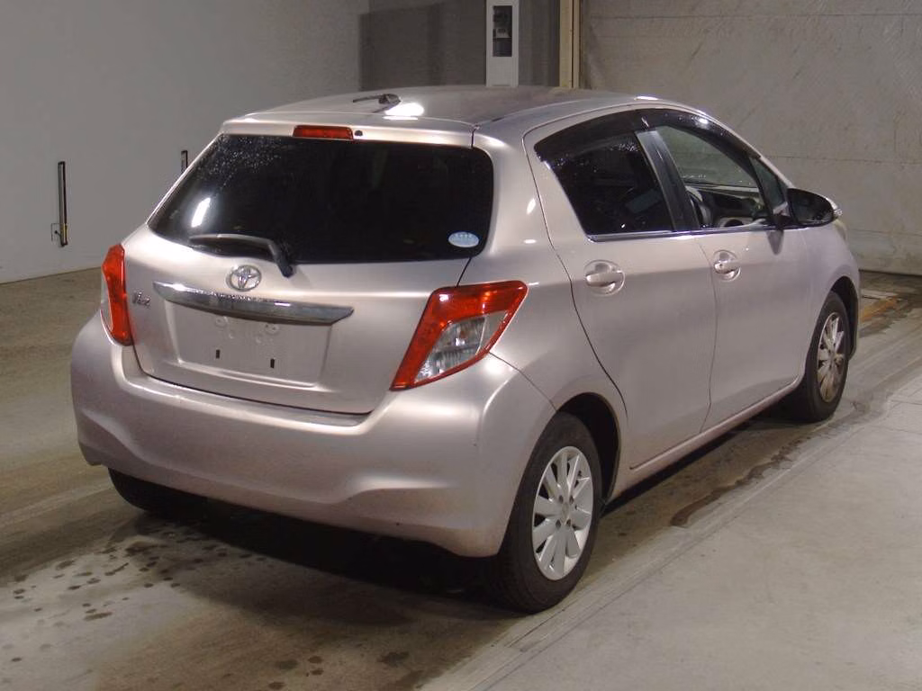TOYOTA VITZ