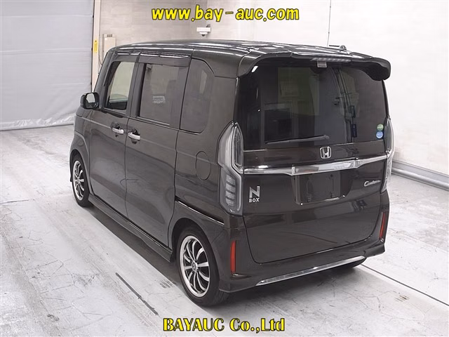 HONDA N-BOX