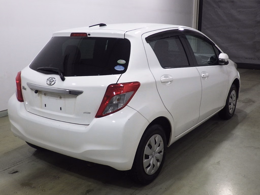TOYOTA VITZ