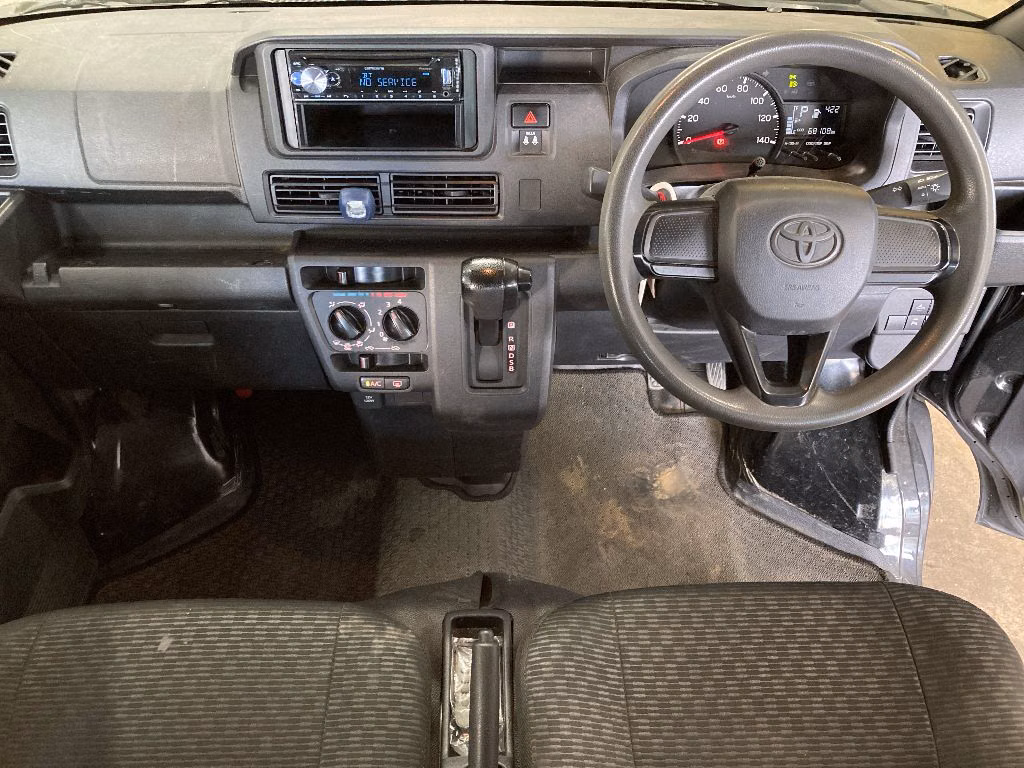 TOYOTA PIXIS VAN