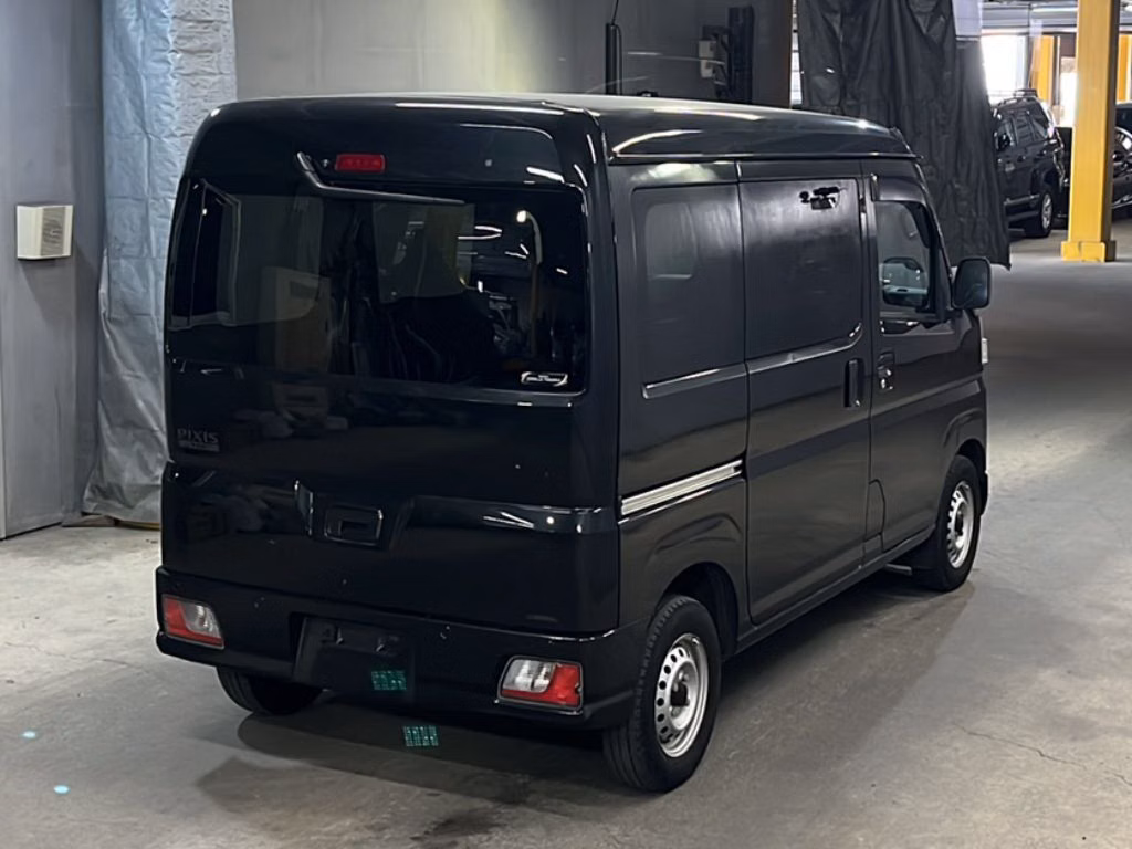 TOYOTA PIXIS VAN