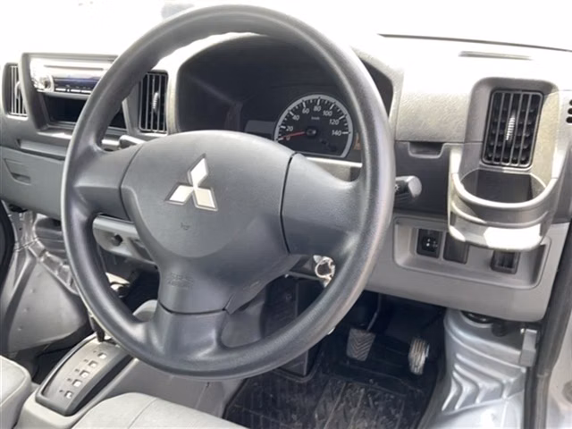 MITSUBISHI MINICAB